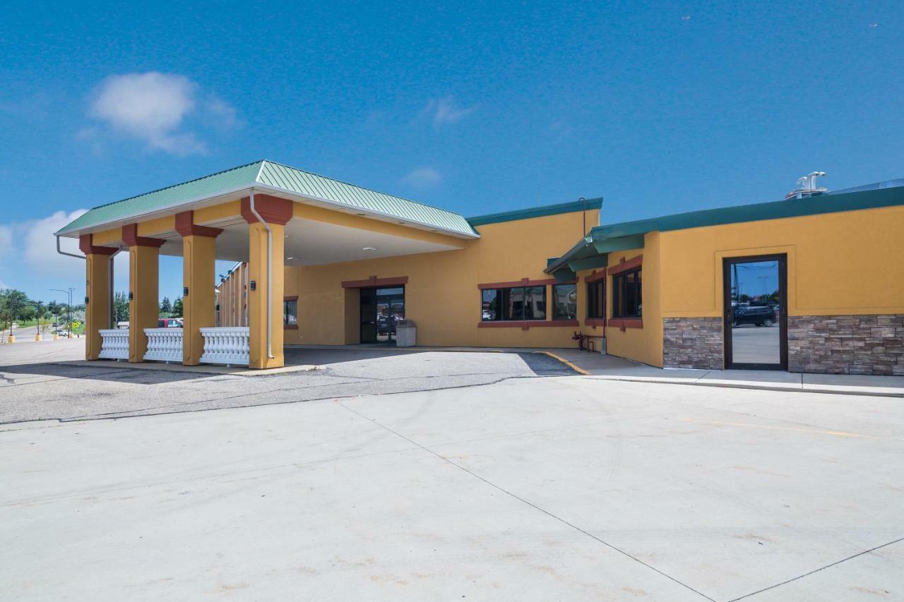 Badlands Inn&Suites Dickinson Exterior foto
